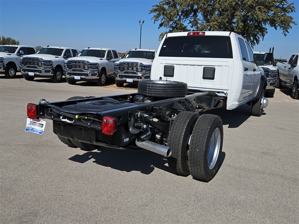 2026 RAM Ram 5500 Chassis Cab RAM 5500 TRADESMAN CHASSIS CREW CAB 4X4 84' CA