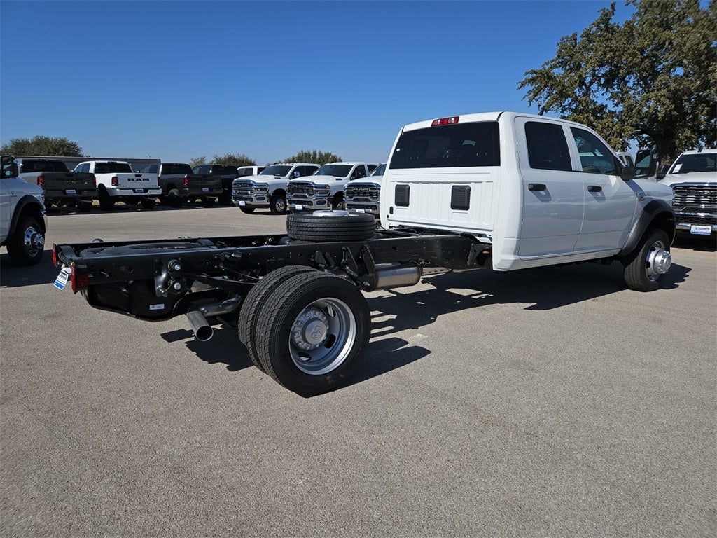 2026 RAM Ram 5500 Chassis Cab RAM 5500 TRADESMAN CHASSIS CREW CAB 4X4 84' CA