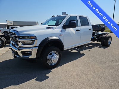 2026 RAM Ram 5500 Chassis Cab RAM 5500 TRADESMAN CHASSIS CREW CAB 4X4 84' CA