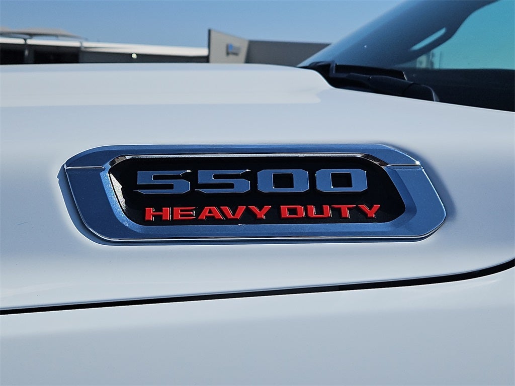 2026 RAM Ram 5500 Chassis Cab RAM 5500 TRADESMAN CHASSIS CREW CAB 4X4 84' CA