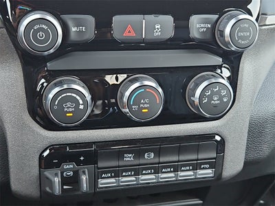 2026 RAM Ram 5500 Chassis Cab RAM 5500 TRADESMAN CHASSIS CREW CAB 4X4 84' CA