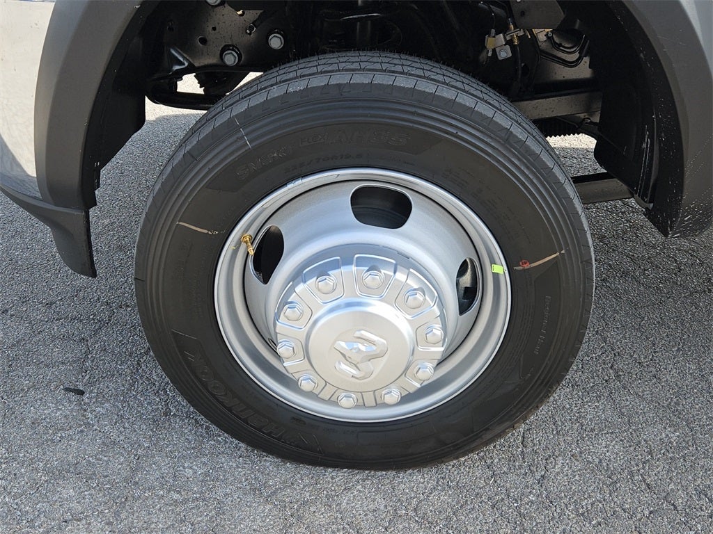 2026 RAM Ram 5500 Chassis Cab RAM 5500 TRADESMAN CHASSIS CREW CAB 4X4 84' CA