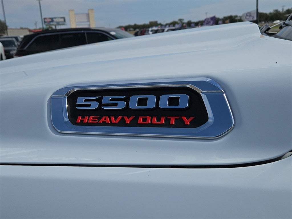 2026 RAM Ram 5500 Chassis Cab RAM 5500 TRADESMAN CHASSIS CREW CAB 4X4 84' CA