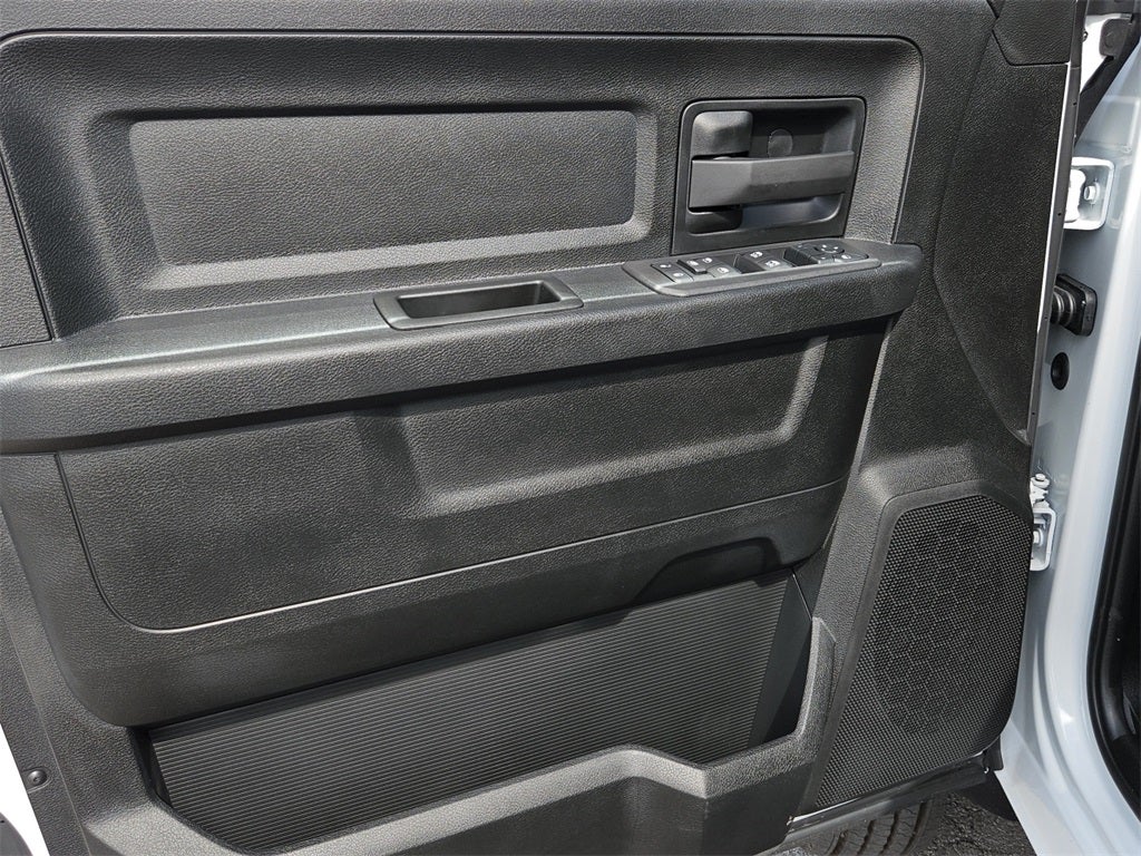 2026 RAM Ram 5500 Chassis Cab RAM 5500 TRADESMAN CHASSIS CREW CAB 4X4 84' CA