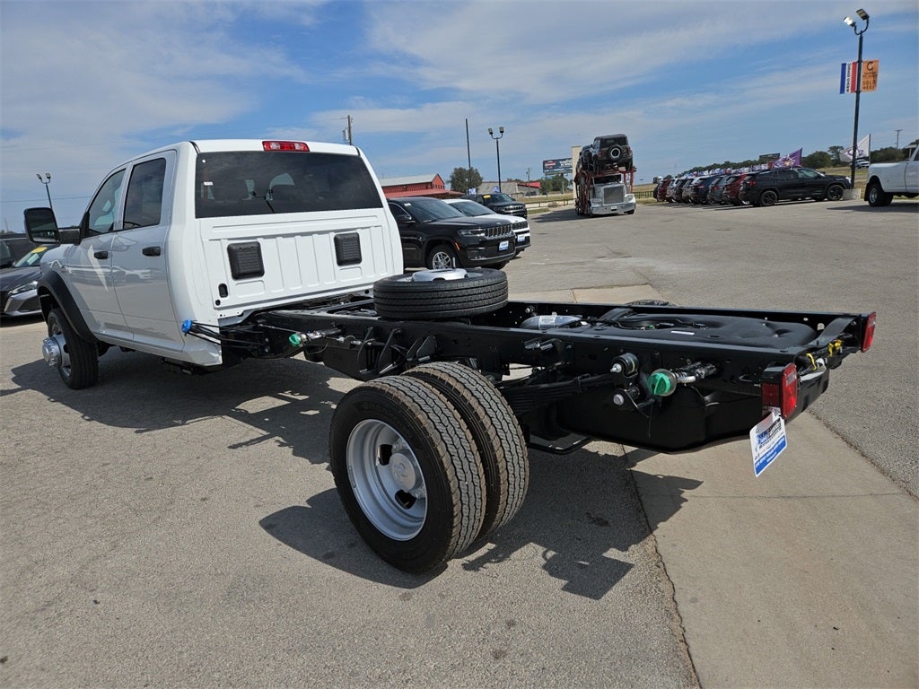 2026 RAM Ram 5500 Chassis Cab RAM 5500 TRADESMAN CHASSIS CREW CAB 4X4 84' CA