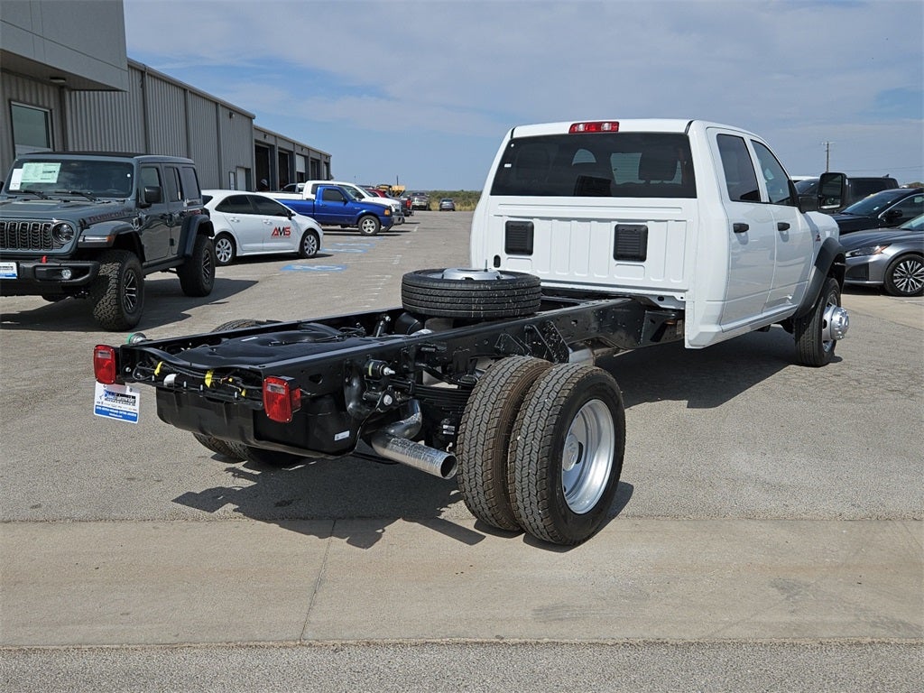 2026 RAM Ram 5500 Chassis Cab RAM 5500 TRADESMAN CHASSIS CREW CAB 4X4 84' CA
