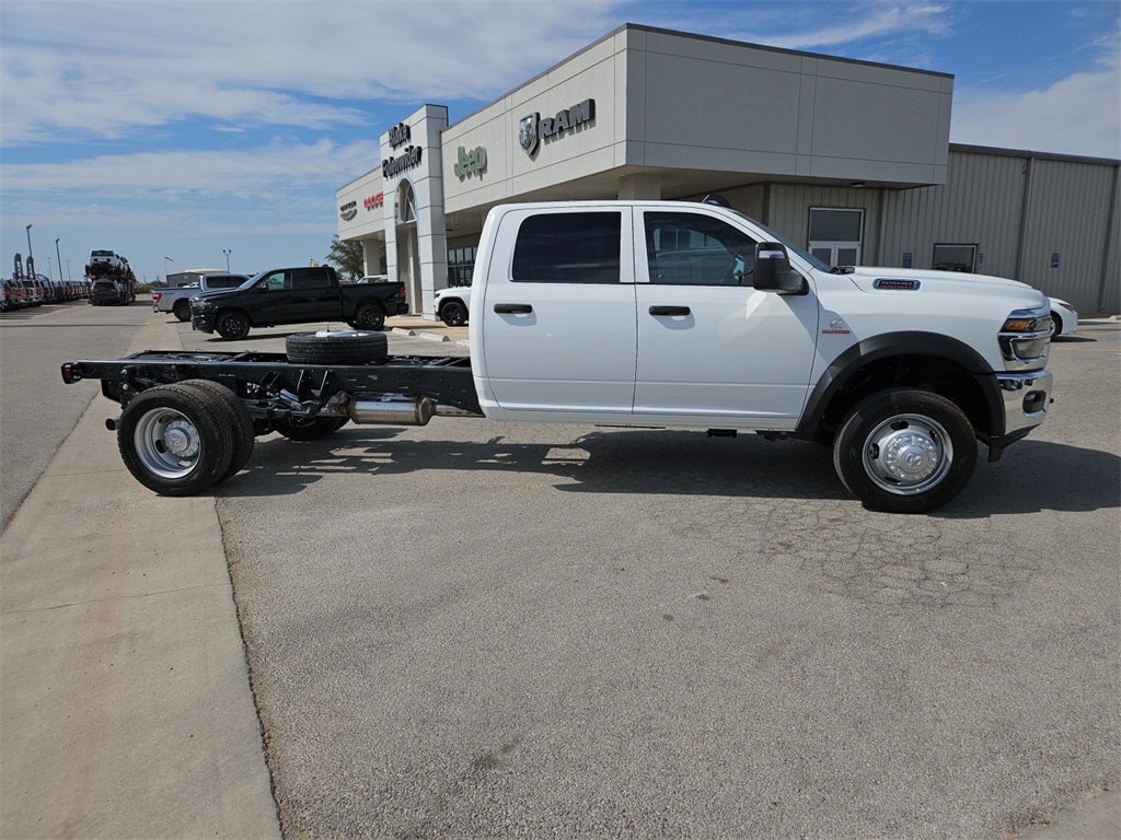 2026 RAM Ram 5500 Chassis Cab RAM 5500 TRADESMAN CHASSIS CREW CAB 4X4 84' CA