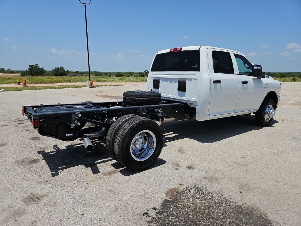 2026 RAM 3500 Chassis RAM 3500 TRADESMAN CREW CAB CHASSIS 4X4 60' CA
