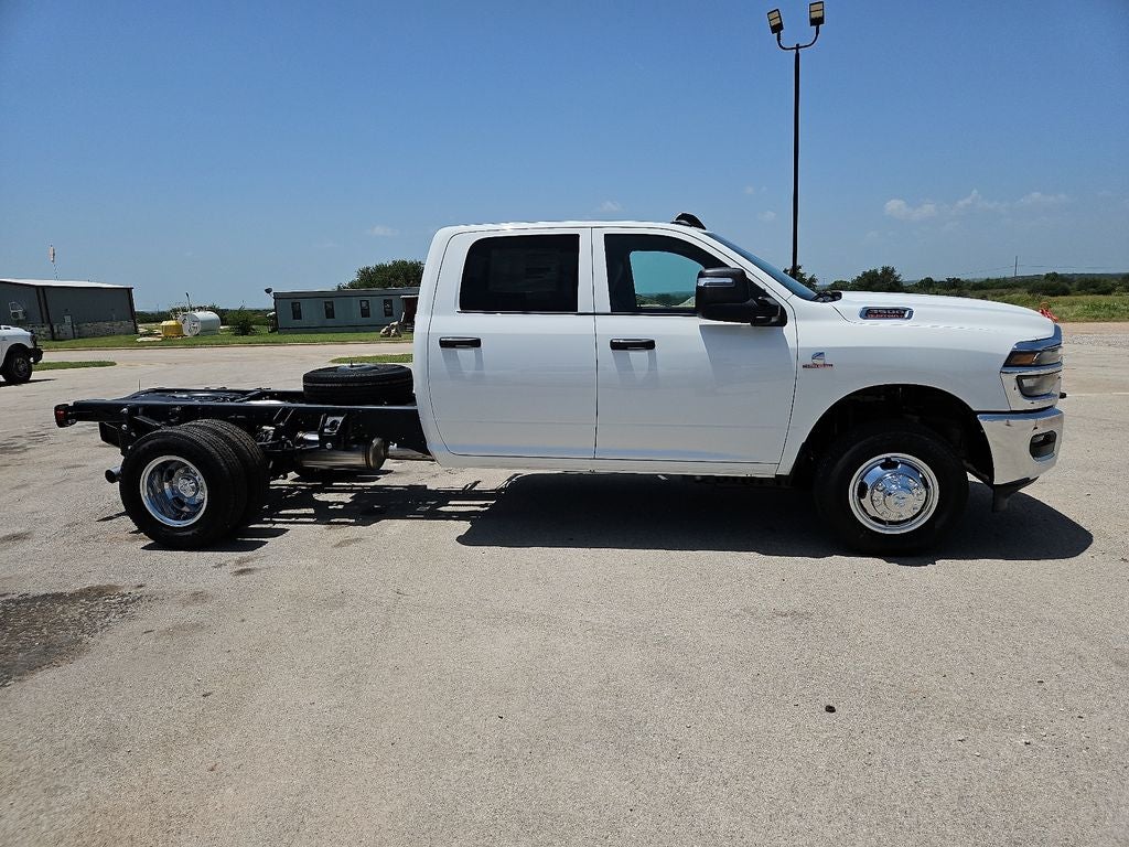 2026 RAM 3500 Chassis RAM 3500 TRADESMAN CREW CAB CHASSIS 4X4 60' CA