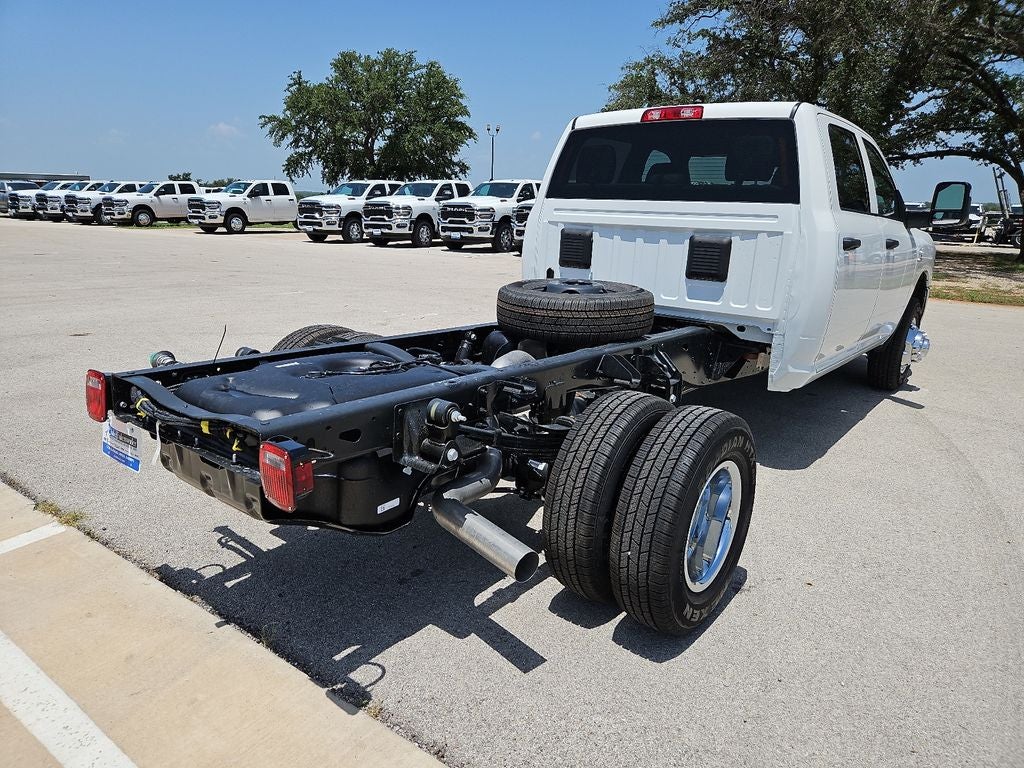 2026 RAM 3500 Chassis Cab RAM 3500 TRADESMAN CREW CAB CHASSIS 4X4 60' CA