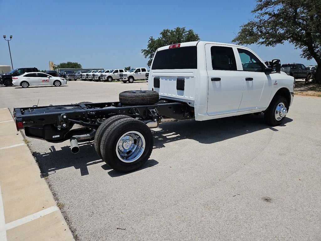 2026 RAM 3500 Chassis Cab RAM 3500 TRADESMAN CREW CAB CHASSIS 4X4 60' CA