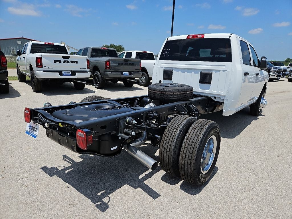 2026 RAM 3500 Chassis Cab RAM 3500 TRADESMAN CREW CAB CHASSIS 4X4 60' CA