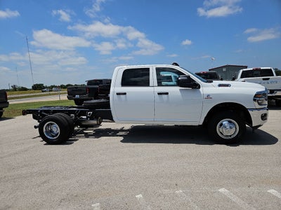 2026 RAM 3500 Chassis Cab RAM 3500 TRADESMAN CREW CAB CHASSIS 4X4 60' CA