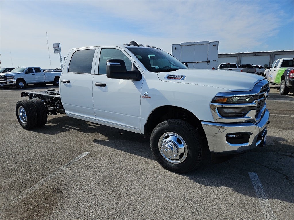 2026 RAM Ram 3500 Chassis Cab RAM 3500 TRADESMAN CREW CAB CHASSIS 4X4 60' CA
