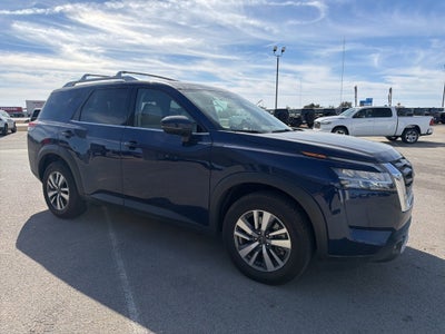 2023 Nissan Pathfinder SL 4WD
