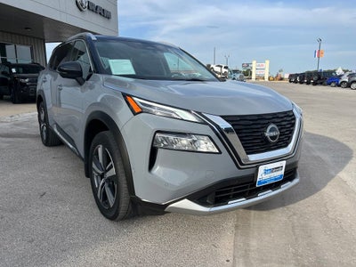 2023 Nissan Rogue Platinum FWD