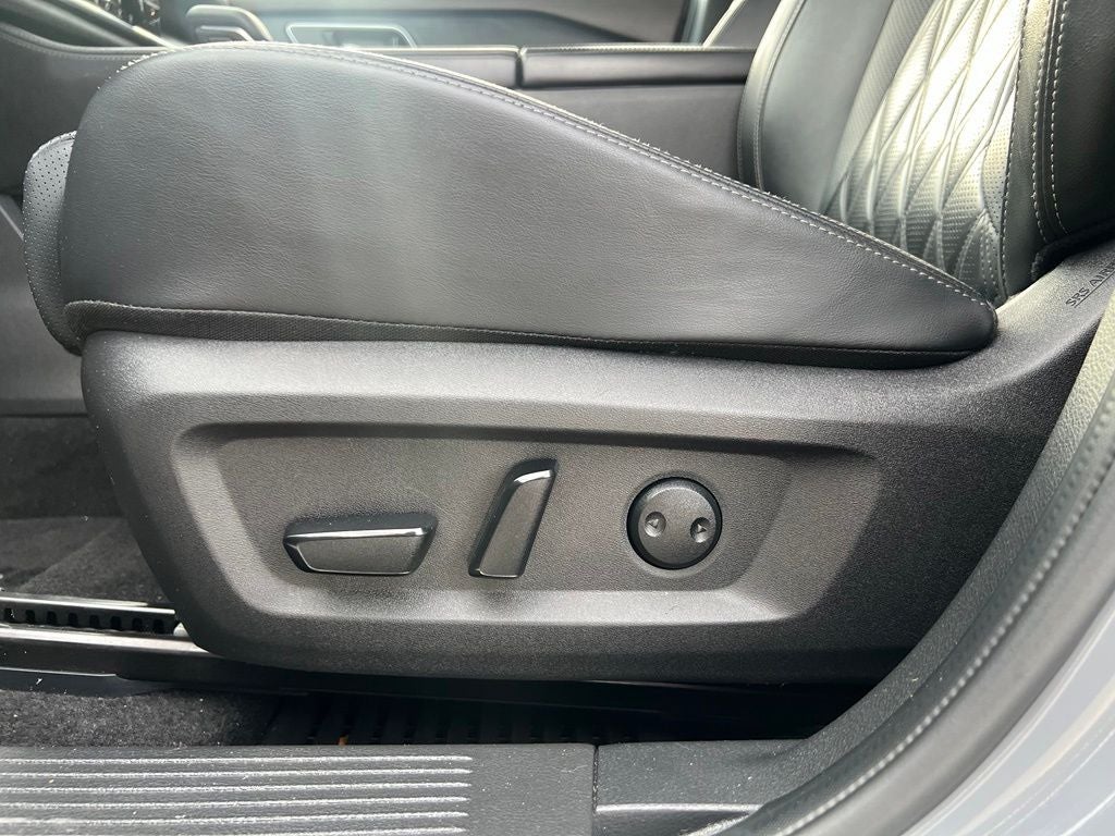 2023 Nissan Rogue Platinum FWD