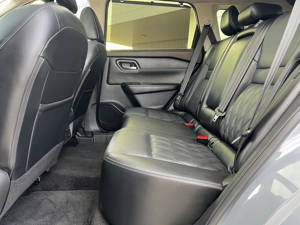 2023 Nissan Rogue Platinum FWD