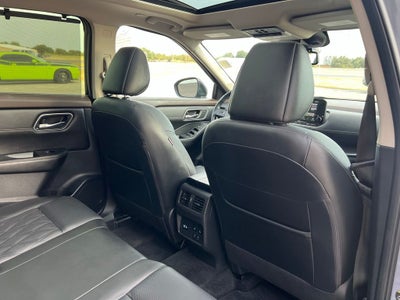 2023 Nissan Rogue Platinum FWD