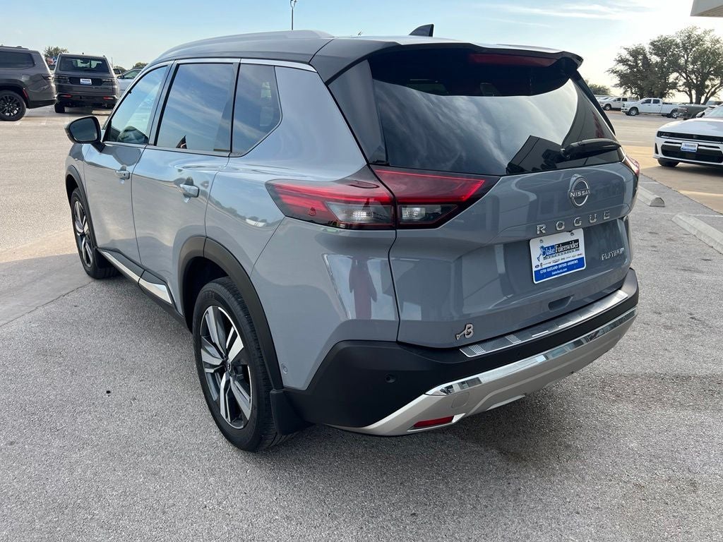 2023 Nissan Rogue Platinum FWD