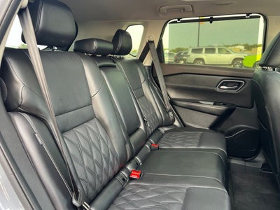 2023 Nissan Rogue Platinum FWD