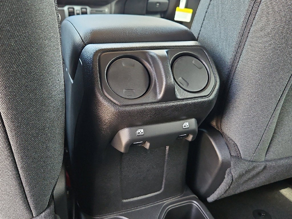 2027 Jeep Wrangler WRANGLER 4-DOOR SPORT S