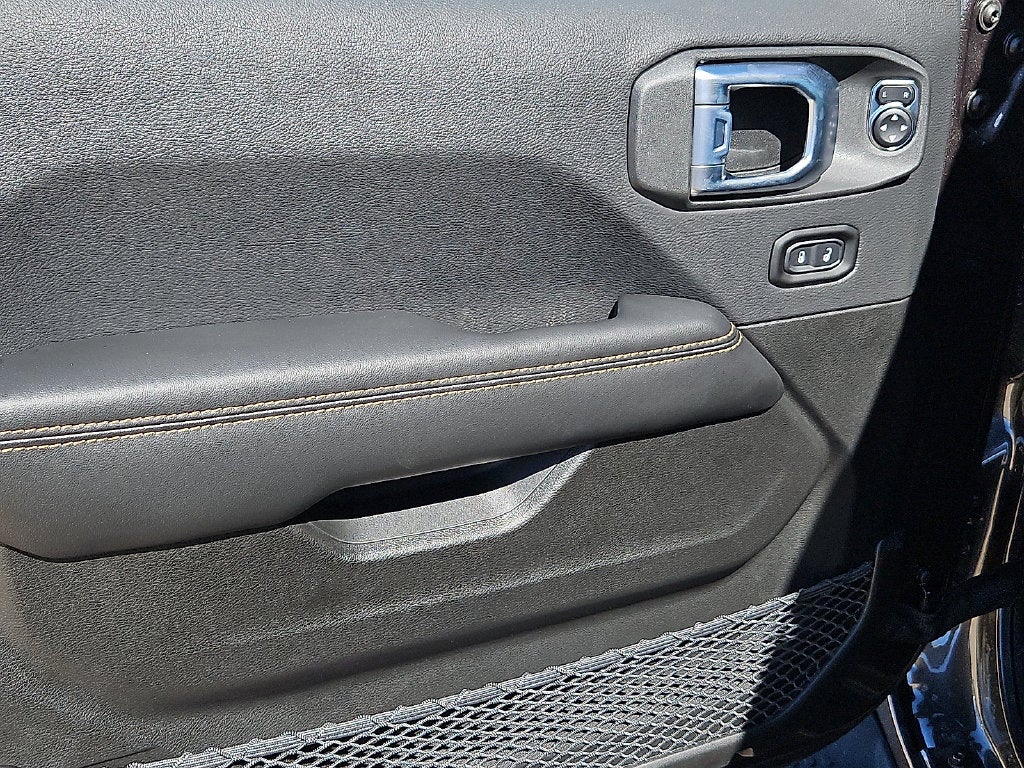 2027 Jeep Wrangler WRANGLER 4-DOOR SAHARA
