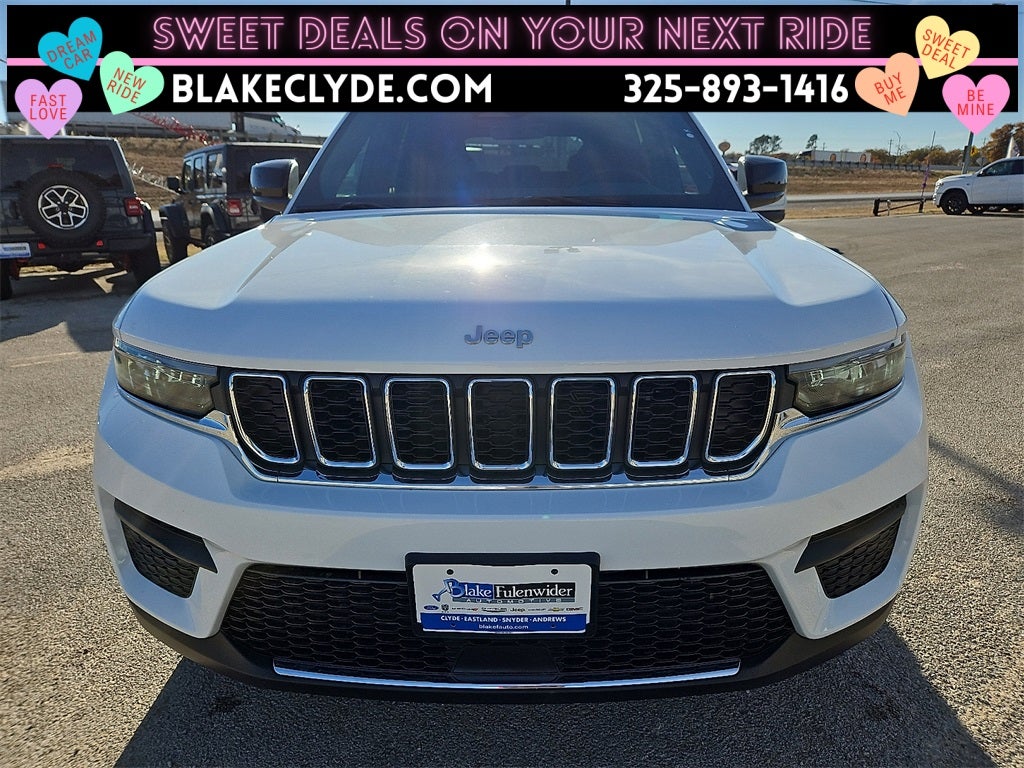 2025 Jeep Grand Cherokee Laredo