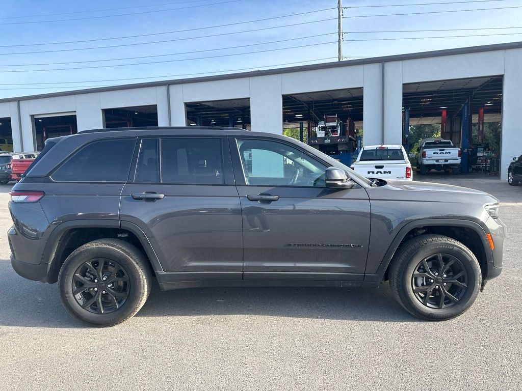 2025 Jeep Grand Cherokee Altitude