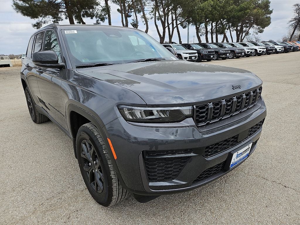 2026 Jeep Grand Cherokee Laredo