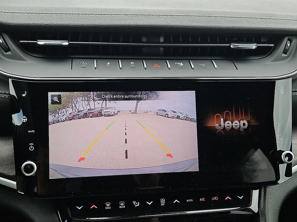 2026 Jeep Grand Cherokee Laredo