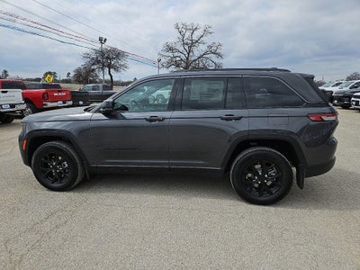 2026 Jeep Grand Cherokee Laredo