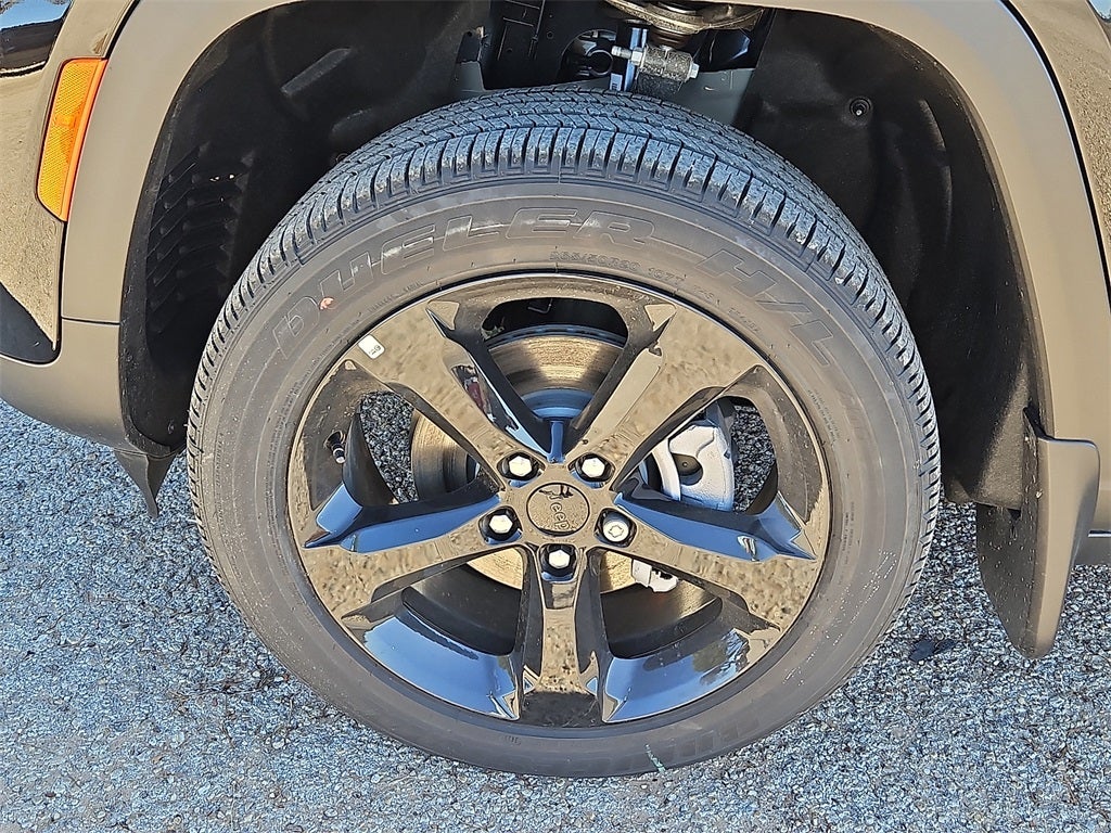 2025 Jeep Grand Cherokee Laredo