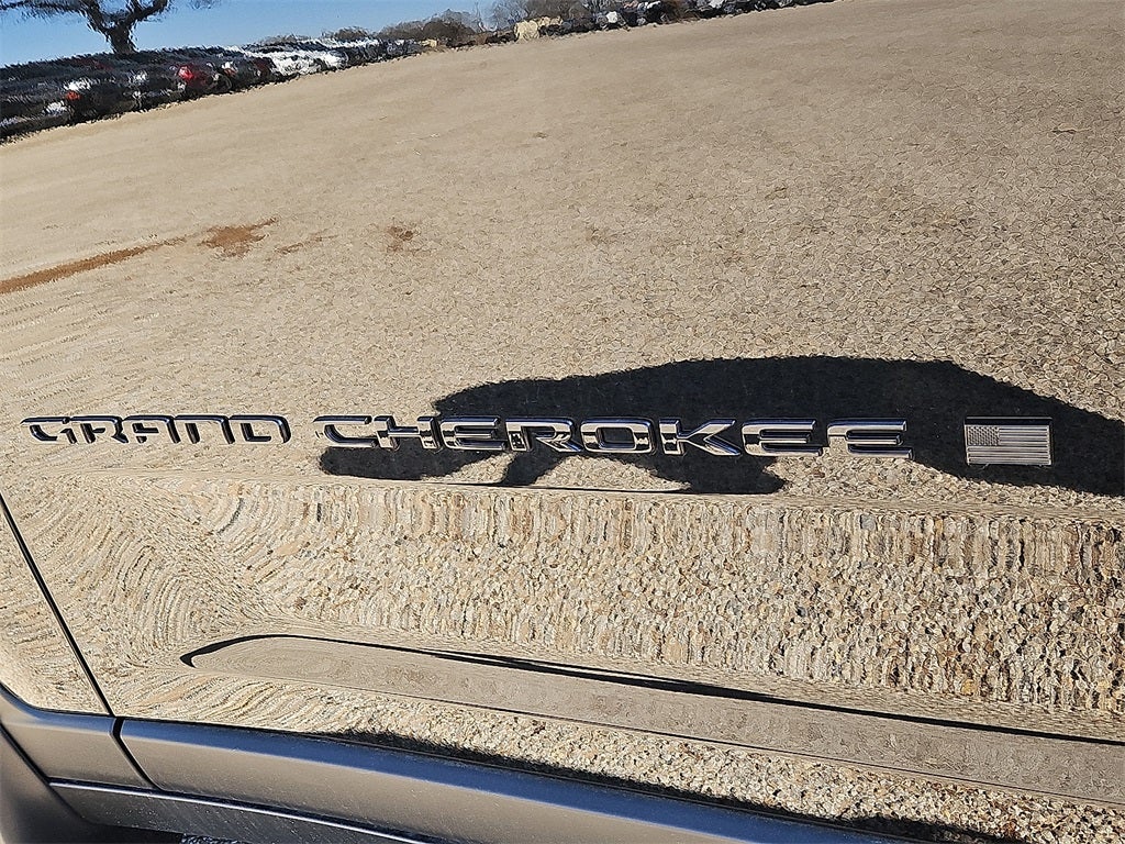 2025 Jeep Grand Cherokee Laredo