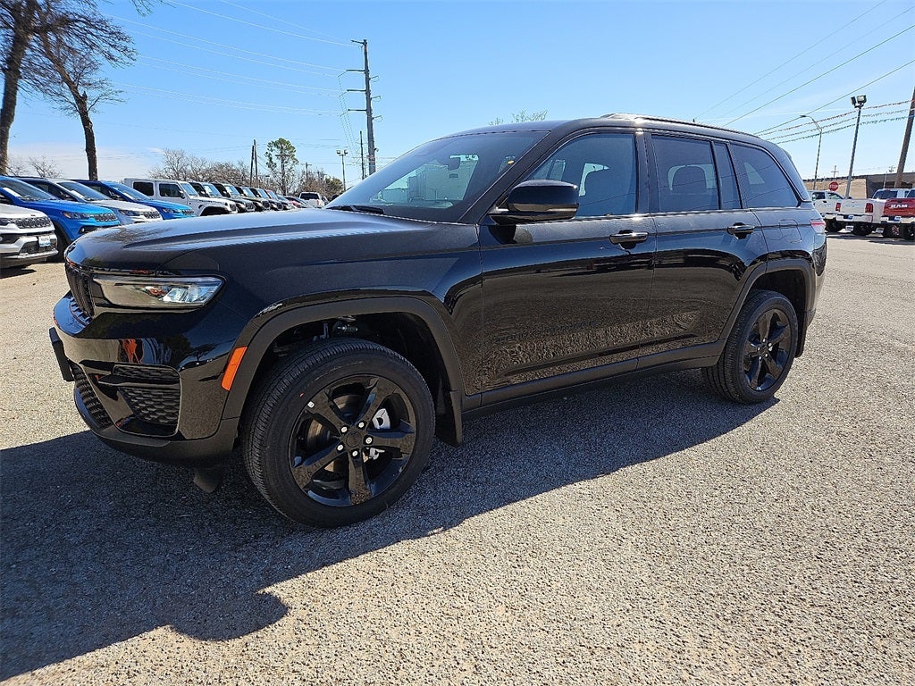 2025 Jeep Grand Cherokee Laredo
