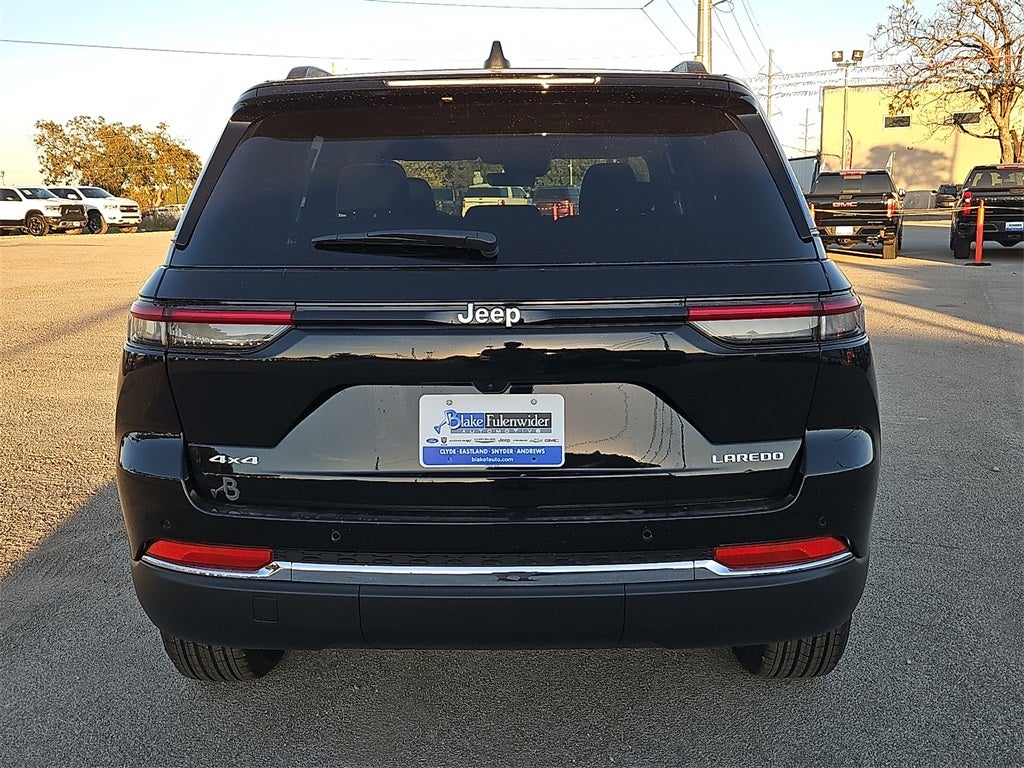 2025 Jeep Grand Cherokee Laredo