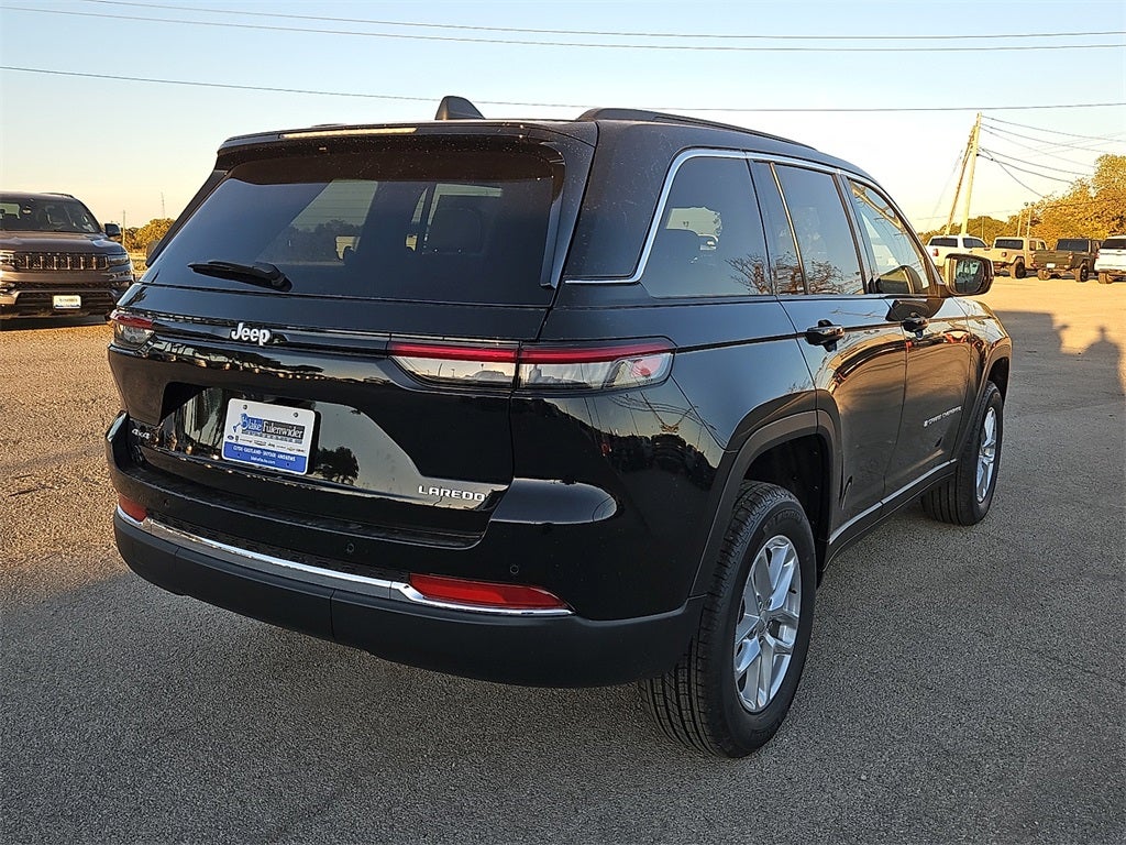 2025 Jeep Grand Cherokee Laredo
