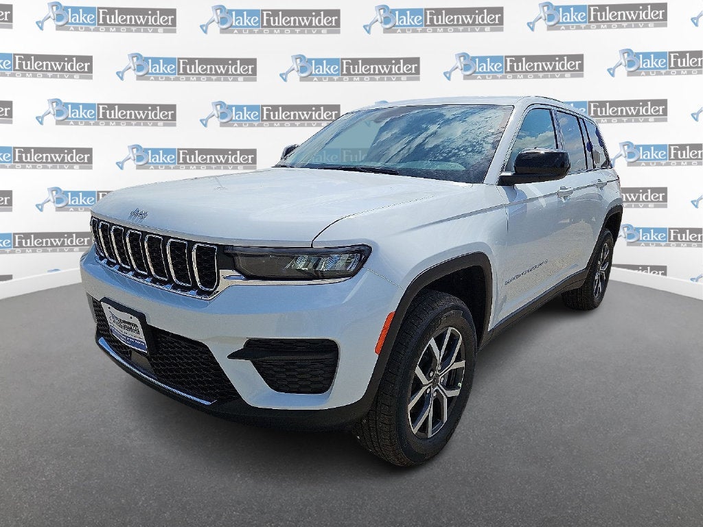 2027 Jeep Grand Cherokee Laredo X