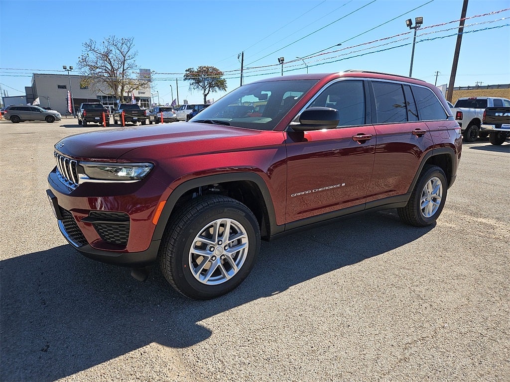 2025 Jeep Grand Cherokee Laredo