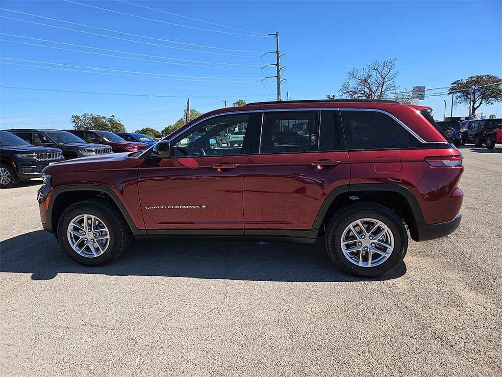 2025 Jeep Grand Cherokee Laredo