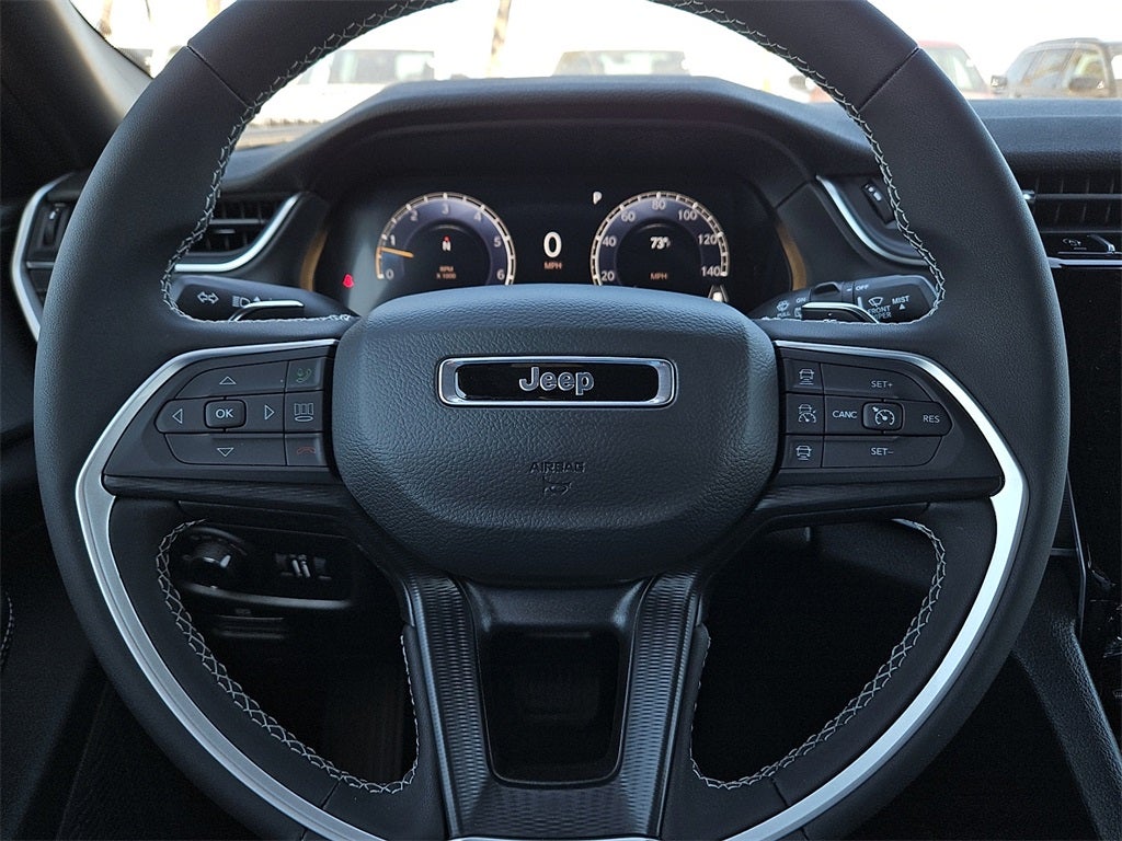 2025 Jeep Grand Cherokee Laredo