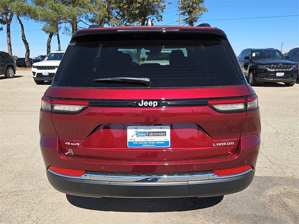 2025 Jeep Grand Cherokee Laredo