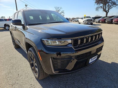 2026 Jeep Grand Cherokee Laredo