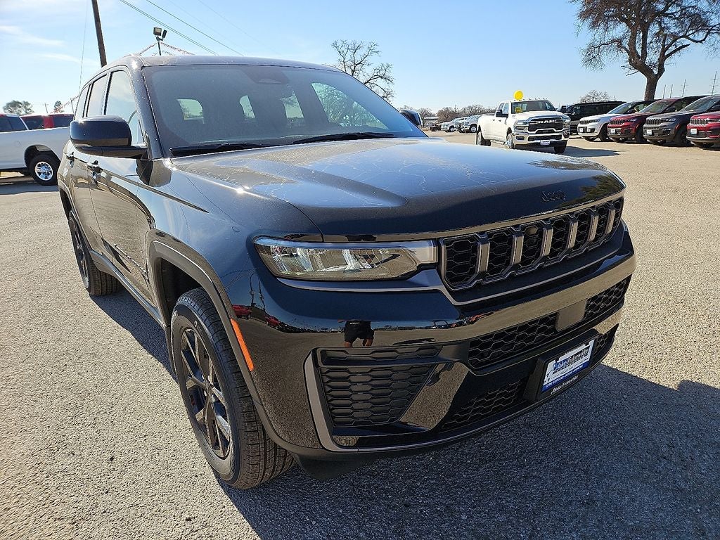 2026 Jeep Grand Cherokee Laredo