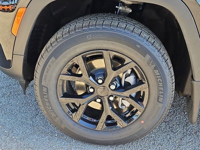 2026 Jeep Grand Cherokee Laredo