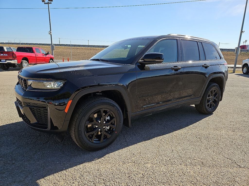 2026 Jeep Grand Cherokee Laredo