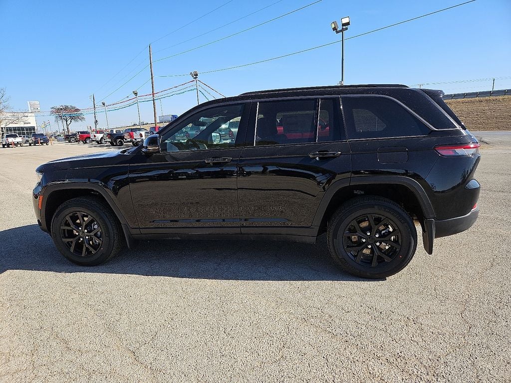 2026 Jeep Grand Cherokee Laredo