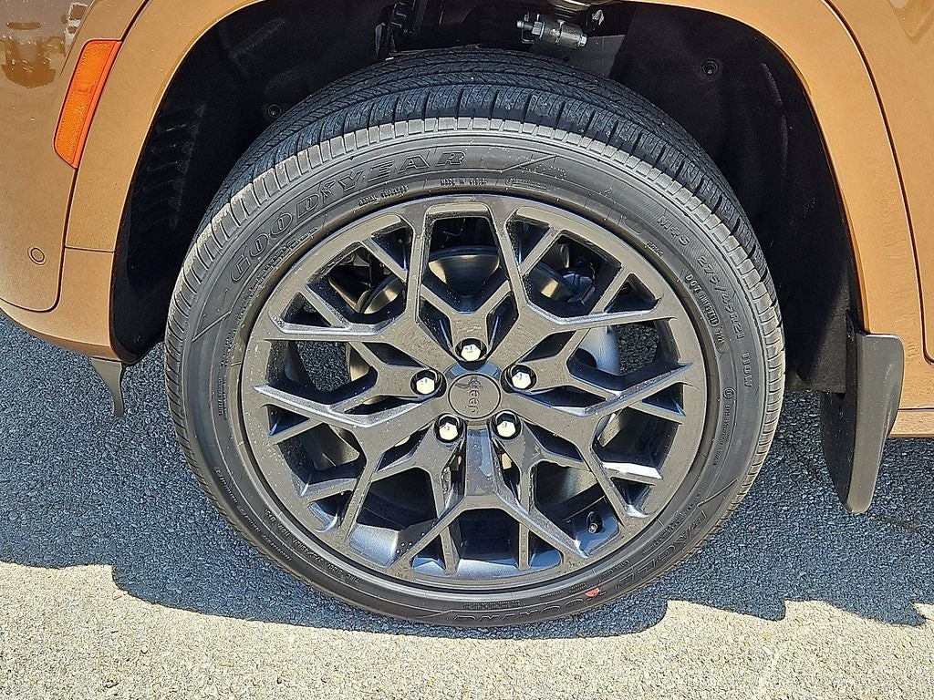 2026 Jeep Grand Cherokee Summit