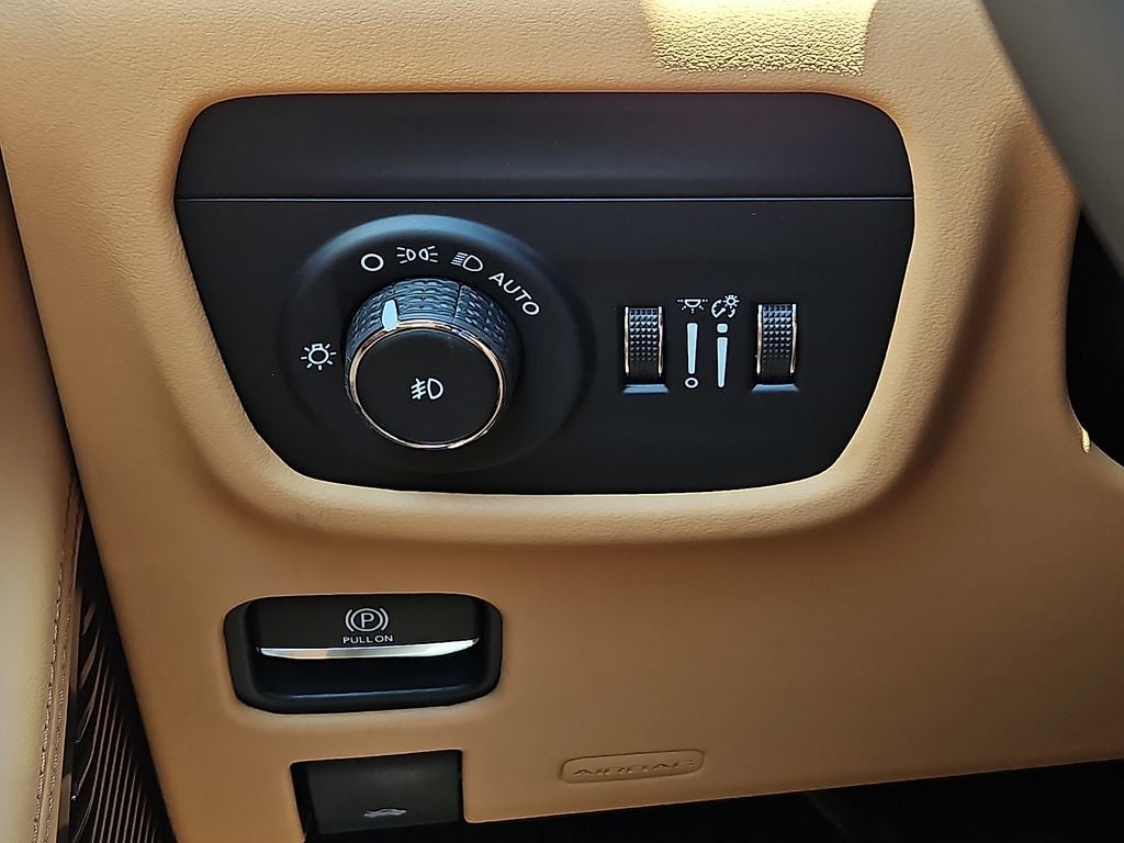 2026 Jeep Grand Cherokee Summit