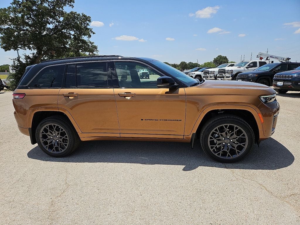 2026 Jeep Grand Cherokee Summit